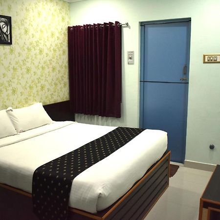 Apple Park Annexe Hotel Tiruchirappalli Ngoại thất bức ảnh