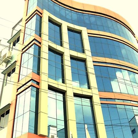Apple Park Annexe Hotel Tiruchirappalli Ngoại thất bức ảnh