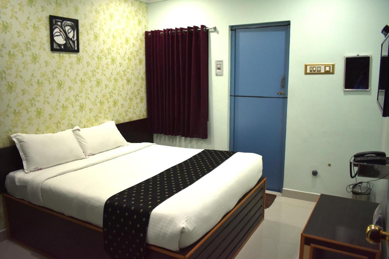 Apple Park Annexe Hotel Tiruchirappalli Ngoại thất bức ảnh